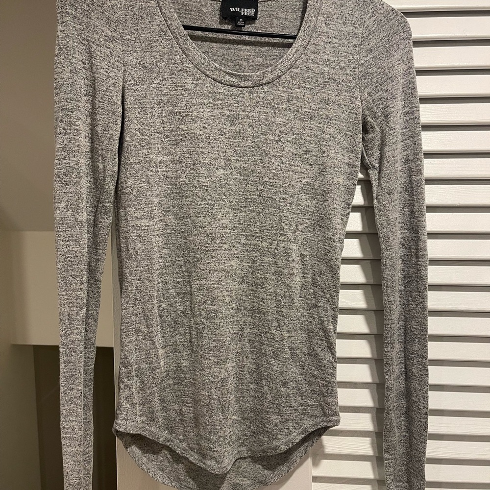 Wilfred Gray Scoop Neck Long Sleeve Knit Top